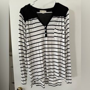 Beautiful yet casual women’s blouse